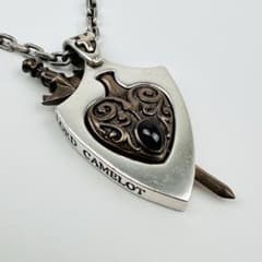 美品　希少　ロードキャメロット　盾と剣のネックレス　アクセサリー　シルバー925 美品 希少 ロードキャメロット 盾と剣のネックレス アクセサリー