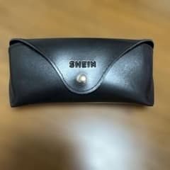 SHEIN サングラス ケース付き ブラックのサムネイル