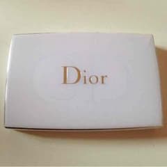 DIORファンデーションケースのサムネイル