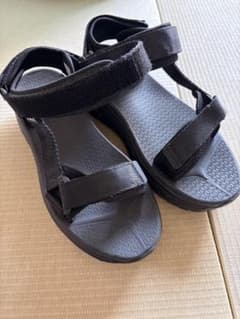 TELIC スポーツサンダル ブラック US8のサムネイル