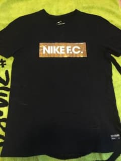 値下げしました‼︎ NIKE FC Tシャツ☆メンズのサムネイル