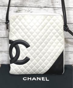CHANEL ショルダーバッグホワイト　袋付きのサムネイル