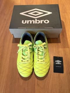 umbro ジュニア サッカースパイクシューズ イエロー 19cmのサムネイル