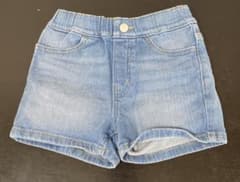 ユニクロ デニムショートパンツ　110のサムネイル