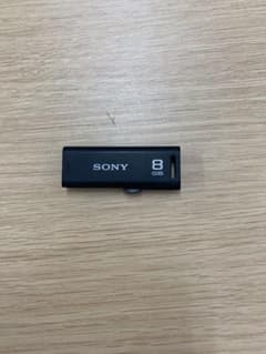 ソニー　USBメモリー “ポケットビット” 黒8GB USM8GR Bのサムネイル