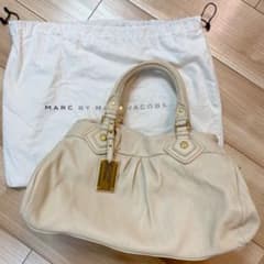 マークバイマークジェイコブス バッグのサムネイル