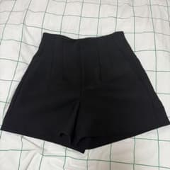 ZARA ハイウエスト ショートパンツ ブラック XSのサムネイル