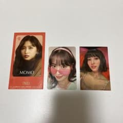 TWICE モモ　トレカ　&TWICE ステッカーのサムネイル