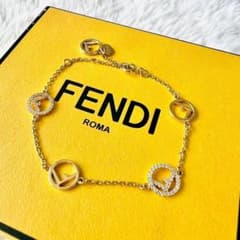 ✨極美品✨フェンディ　エフイズフェンディ　ラインストーン　Fロゴ　サークルロゴ ✨極美品✨フェンディ エフイズフェンディ ラインストーン Fロゴ