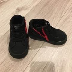 VANS キッズシューズのサムネイル