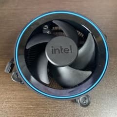 Intel 純正 CPUクーラー 本体 付属クーラー（Laminar RM2）のサムネイル