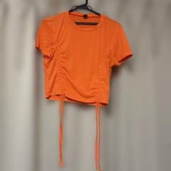 SHEIN クロップド シャーリング 半袖 Tシャツ オレンジのサムネイル