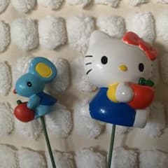 レア　当時物　2001年　ハローキティとチッピイのガーデンピック2本セット　陶器 レア 当時物 2001年 ハローキティとチッピイのガーデンピック2本セット