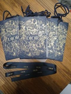 DIORショッパー5枚のサムネイル