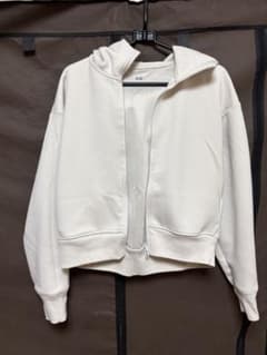 ユニクロ　UNIQLO ドライスウェット　フルジップパーカーのサムネイル