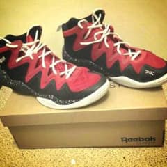Reebok KAMIKAZE4 スニーカーです！のサムネイル