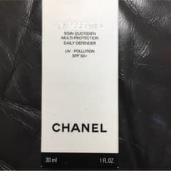 CHANEL エサンシエル マルチ プロテクシオン50＋のサムネイル