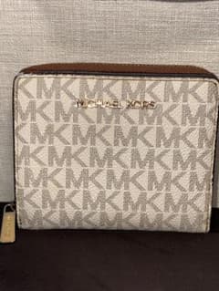MICHAEL KORS 二つ折り財布のサムネイル