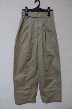 lowrysfarm ベージュ ワイドパンツ カジュアルパンツのサムネイル