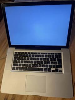 MacBook Pro シルバーのサムネイル
