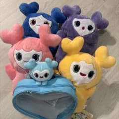 TWICE ダヒョン GIGO限定 ボディバッグ ポーチ ぬいぐるみ パペット TWICE ダヒョン GIGO限定 ボディバッグ ポーチ ぬいぐるみ パペット