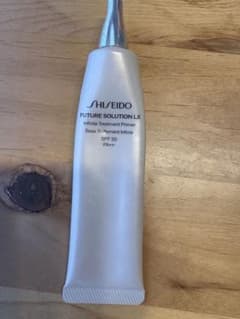 24時間限定価格　SHISEIDO FUTURE SOLUTION LX 42gのサムネイル
