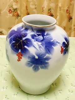 有田焼 深川製磁 葡萄金彩 陶器花瓶 - メルカリ