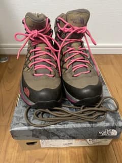 THE NORTH FACE トレッキングシューズ　24cmのサムネイル