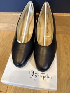 新品未使用】銀座かねまつ ブラック レザーパンプス 22.5 3E - メルカリ