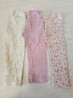 花柄パンツセット（3点）　ユニクロ　保育園着のサムネイル