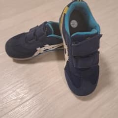 美品　ASICS スニーカー 17センチIDAHO MINI　SUKUSUKUのサムネイル