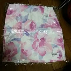 デイライルノアール　花柄タイトスカートのサムネイル