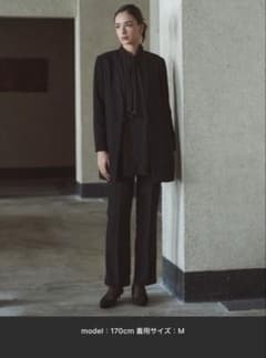 喪服・礼服・ブラックパンツスーツ｜サイズS ｜Callarusのサムネイル