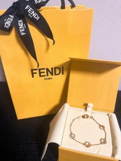 kimi様専用]Fendi ゴールドチェーンブレスレット - メルカリ