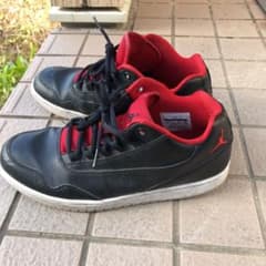 NIKE AIR ジョーダン　エグゼクティブロー　黒赤のサムネイル