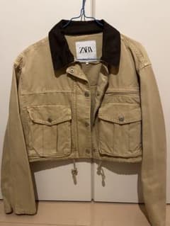 ZARA クロップド丈 ジャケット ベージュのサムネイル