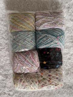 引き揃え糸　ハンドメイド　材料　毛糸　編み物のサムネイル