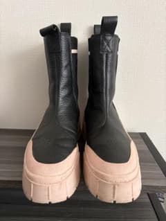 PUMA サイドゴアブーツ ブラック ピンクのサムネイル
