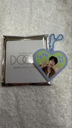 DOYOUNG Doorsランダムアクリルキーホルダーのサムネイル