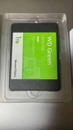 Western Digital 1TB SSD 本体 使用1時間のサムネイル