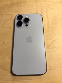 Apple iPhone 13 Pro 本体のサムネイル