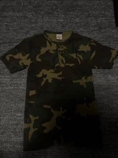 AVIREX カモフラ柄 ワッフル ヘンリーネック Tシャツ S 迷彩 AVIREX カモフラ柄 ワッフル ヘンリーネック Tシャツ S 迷彩 - メルカリ