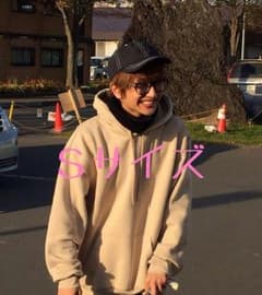 H&M Nissy パーカー sサイズのサムネイル