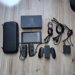Nintendo Switch 本体 ブラック 付属品付き ケースおまけ - メルカリ