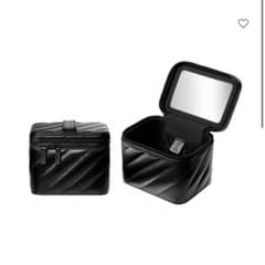 YSL プレミアム ヴァニティ ノベルティ バニティポーチ - メルカリ