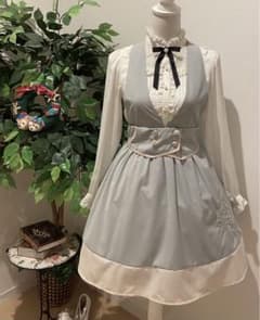 むらちゃんさま専用　アロー　ベスト風スカート　刺繍のサムネイル