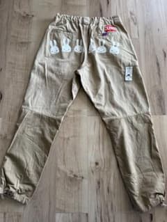 【美品 ダブルニー】キューン うさぎプリント ワークカーゴパンツ ギミックパンツ cuneウサギプリント ベージュ ワークパンツ - メルカリ