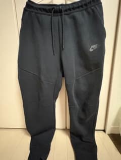 （美品）NIKE テックフリース ジョガーパンツ ブラック　Ｌサイズ正規品のサムネイル