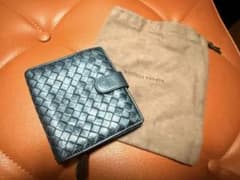 Bottega Venetaイントレチャート 折り財布 ブルー メタリックのサムネイル