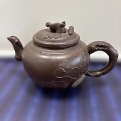 紫砂急須 兎の摘み 葡萄文様 中国茶器のサムネイル